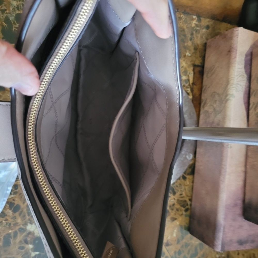 Michael Kors Brown Shoulder Bag - Picture 9 of 11